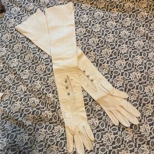 Vintage 1960's Leather Ivory Pearly Buttoned
Long Evening Gloves